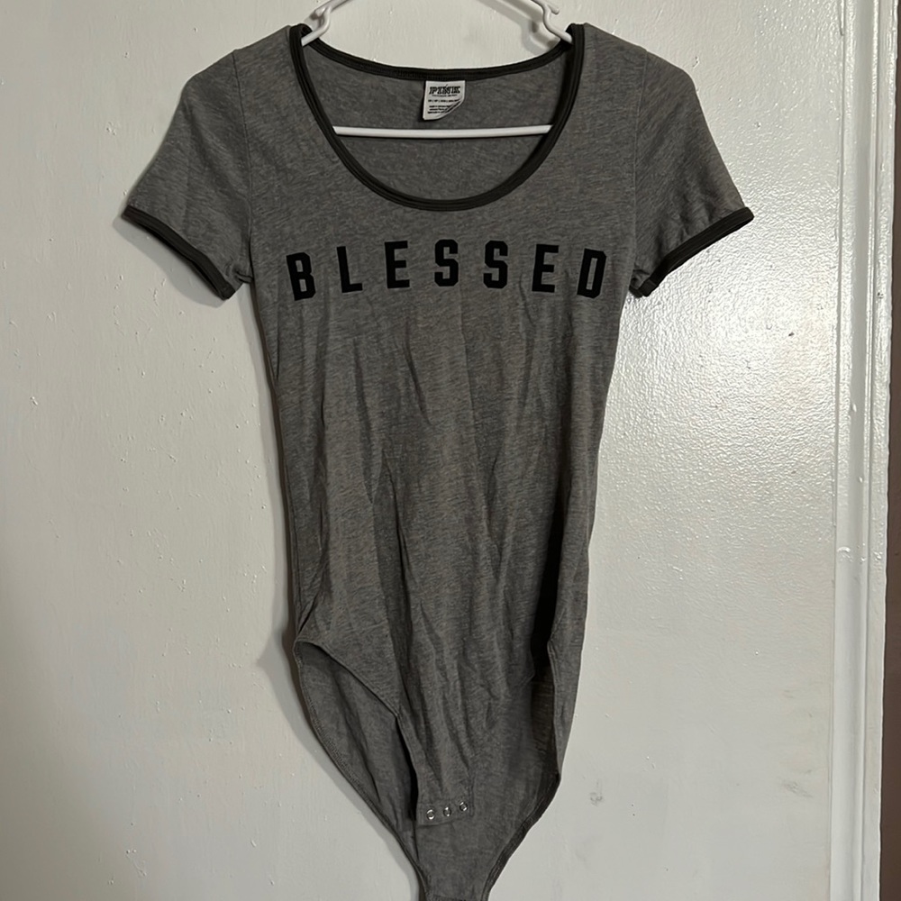 Never been worn didn’t fit no tags